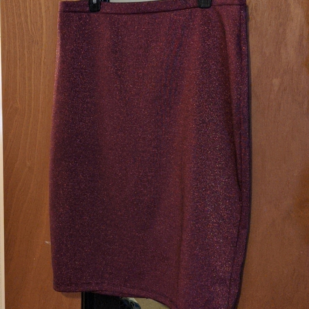 Pink pencil skirt